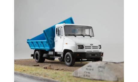 Легендарные грузовики СССР №32, ЗИЛ-ММЗ-2502  MODIMIO, масштабная модель, scale43
