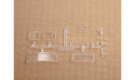 Сборная модель ЗИЛ-130В1 с полуприцепом-муковозом К4-АМГ   AVD Models KIT, масштабная модель, scale43