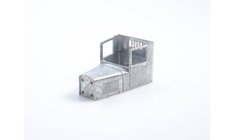Сборная модель  ЗИС-44 санитарный фургон  AVD Models KIT, масштабная модель, scale43