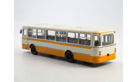 ЛИАЗ-677М (бежевый-охра)  СОВА, масштабная модель, Советский Автобус, scale43