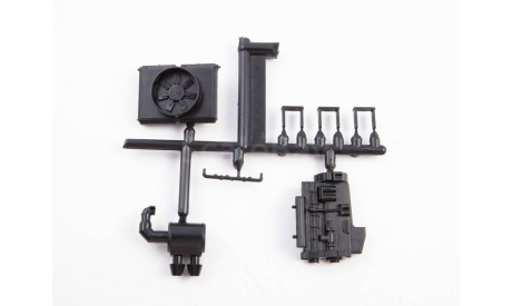 Сборная модель Карьерный самосвал БЕЛАЗ-75473    AVD Models KIT, масштабная модель, scale43