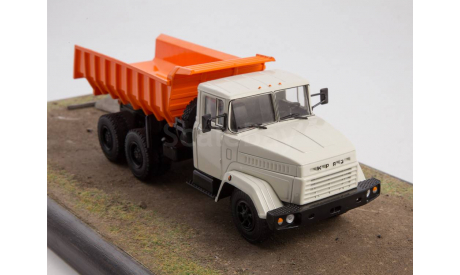 Легендарные грузовики СССР №50, КрАЗ-6510    MODIMIO, масштабная модель, scale43