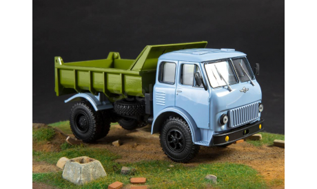 Легендарные грузовики СССР №18, МАЗ-503Б  MODIMIO, масштабная модель, scale43