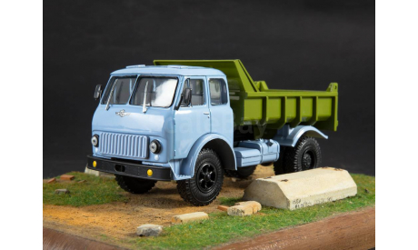 Легендарные грузовики СССР №18, МАЗ-503Б  MODIMIO, масштабная модель, scale43
