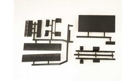 Сборная модель ЗИЛ-135ЛМ бортовой   AVD Models KIT, масштабная модель, scale43
