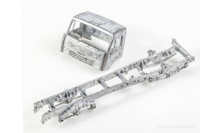 Сборная модель  КАМАЗ-6520 самосвал   AVD Models KIT, масштабная модель, scale43