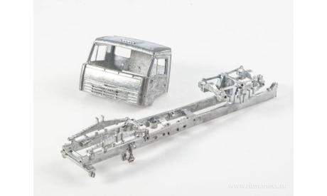 Сборная модель  КАМАZ-6522 самосвал   AVD Models KIT, масштабная модель, scale43, КамАЗ