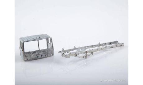 Сборная модель     КАЗ-4540 с прицепом ГКБ-8535    AVD Models KIT, масштабная модель, scale43