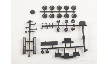 Сборная модель   Легкий артиллерийский тягач АТ-Л  AVD Models KIT, масштабная модель, scale43