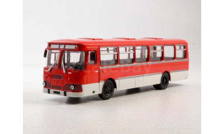 Ликинский автобус-677М (красно-белый)  СОВА, масштабная модель, Советский Автобус, ЛиАЗ, scale43