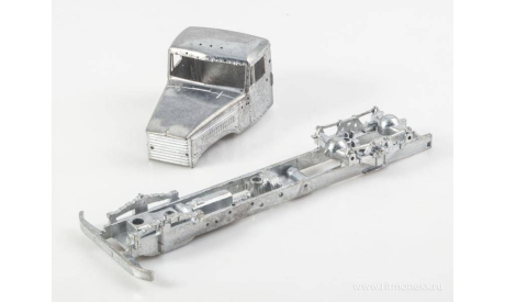 Сборная модель   Седельный тягач КРАЗ-258Б1 AVD Models KIT, масштабная модель, scale43