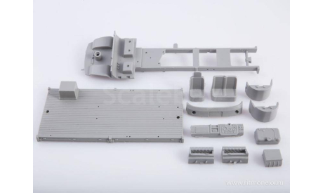 Сборная модель  ЗИЛ 4362 фургон    AVD Models KIT, масштабная модель, scale43