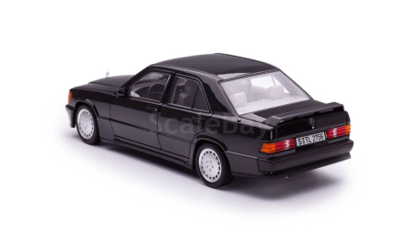 MERCEDES-BENZ 190E 2.3-16 (W201) 1984 Norev 1/18, масштабная модель, scale18