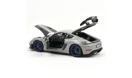 PORSCHE 718 Cayman GT4 RS Weissach Pack (982C) 1/18 Norev, масштабная модель, scale18