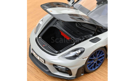 PORSCHE 718 Cayman GT4 RS Weissach Pack (982C) 1/18 Norev, масштабная модель, scale18