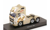 седельный тягач VOLVO FH16 ’Moon Howler’ 2003 Gold Metallic/Decorated G1470005, масштабная модель, Altaya, scale43