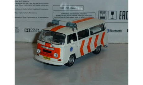 Полицейские Машины Мира №17 Volkswagen Transporter T2, журнальная серия Полицейские машины мира (DeAgostini), 1:43, 1/43