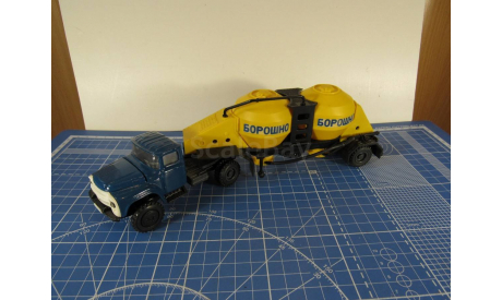 ЗиЛ 130В Муковоз Борошно 1/43 Каменец-подольск, масштабная модель, 1:43