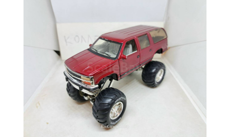 Chevrolet Suburban 4х4 Бигфут Bigfoot Sunny Side 136, масштабная модель, scale35