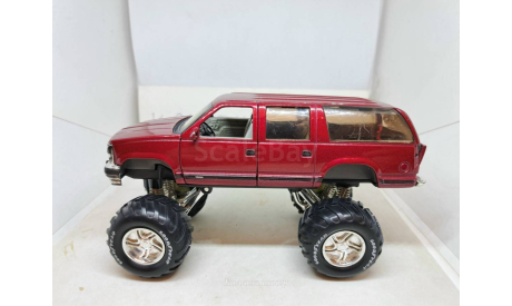 Chevrolet Suburban 4х4 Бигфут Bigfoot Sunny Side 136, масштабная модель, scale35