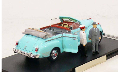 ЗиС 110Б фаэтон 1950 г. с двумя фигурками, масштабная модель, scale43
