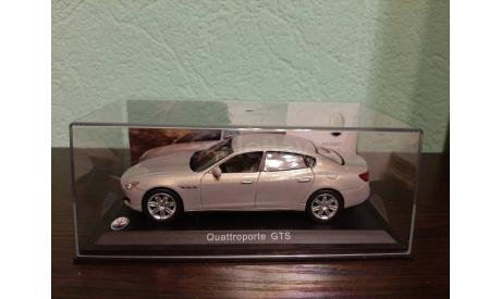 Maserati Quattroporte GTS, масштабная модель, Leo Models, scale43
