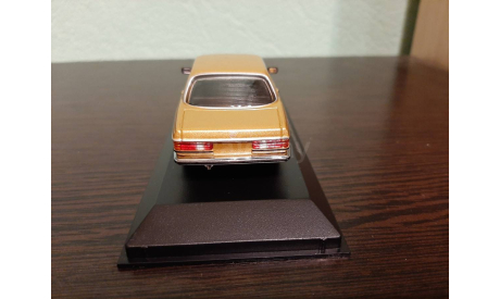 Mercedes-Benz 230CE 1976 C123 W123, масштабная модель, Minichamps, scale43
