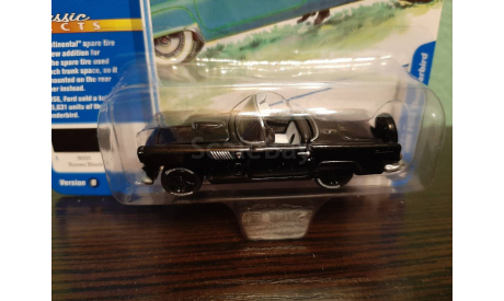 Ford Thunderbird 1956, масштабная модель, Johnny Lightning, scale64