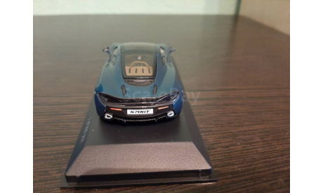 McLaren 570GT, масштабная модель, Minichamps, scale43