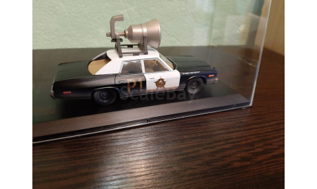 Dodge Monaco Bluesmobile 1974, масштабная модель, Greenlight Collectibles, scale43