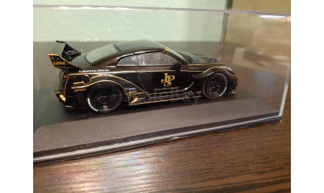 Nissan GTR-R (R35) mit Liberty Walk Body Kit, масштабная модель, Solido, scale43
