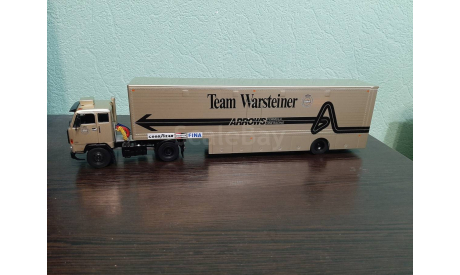 Volvo F89 Race Car Transporter 1980  Warsteiner  Arrows, масштабная модель, IXO грузовики (серии TRU), 1:43, 1/43