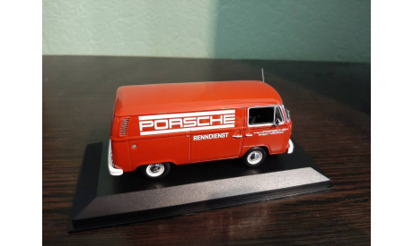Volkswagen T2 ’Porsche’ Renndienst 1972, масштабная модель, Minichamps, scale43
