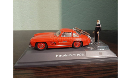 Mercedes-Benz 300SL W198 with Ski and figurine, масштабная модель, Schuco, scale43