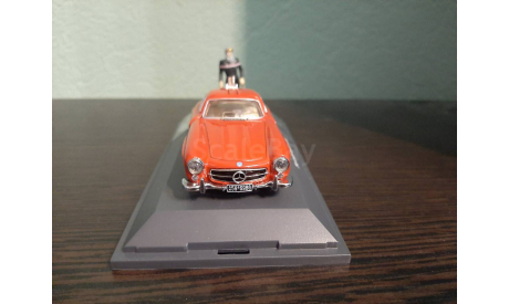 Mercedes-Benz 300SL W198 with Ski and figurine, масштабная модель, Schuco, scale43