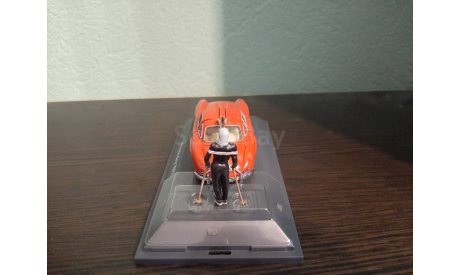 Mercedes-Benz 300SL W198 with Ski and figurine, масштабная модель, Schuco, scale43