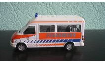 Volkswagen LT Minibus пожарная служба, масштабная модель, Bauer/Cararama/Hongwell, scale43