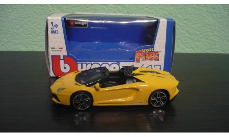 Lamborghini Aventador LP700-4 Roadster  Yellow, масштабная модель, Bburago, 1:43, 1/43