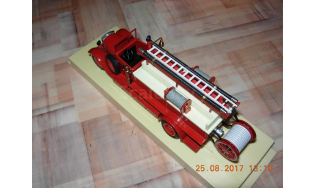 Ломо-АВМ ЗиС 11 Автодоровец, масштабная модель, 1:43, 1/43
