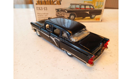 МОДЕЛЬ  ГАЗ-13 ЧАЙКА  А15  НОМЕРНАЯ, масштабная модель, 1:43, 1/43