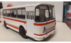 Автобус ЛАЗ-695н