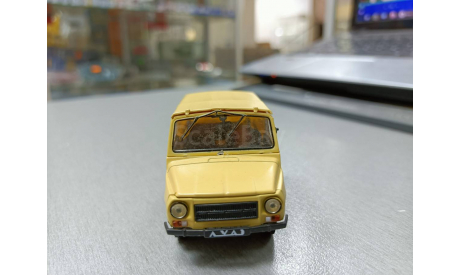 ЛУАЗ-969М волынь, масштабная модель, Автолегенды СССР журнал от DeAgostini, 1:43, 1/43