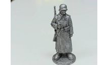 олово Рядовой пехоты Вермахта (Германия) в караульных ботах. 1942-43 гг. WW2-25, фигурка, фигуры