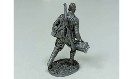 олово Красноармеец-связист, РККА, 1941-43 гг. СССР WW2-65, фигурка, фигуры