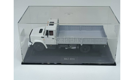 ЗИЛ-4331 1-43 AVD 1040(cобранный в боксе), масштабная модель, scale43