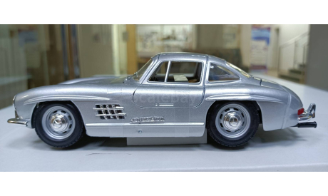 MERCEDES DENZ 300SL 1954 1-24 BBURAGO 22023, масштабная модель, Mercedes-Benz, 1:24, 1/24