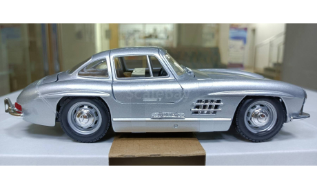 MERCEDES DENZ 300SL 1954 1-24 BBURAGO 22023, масштабная модель, Mercedes-Benz, 1:24, 1/24