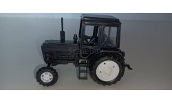 Трактор МТЗ-82 (пластмасса, весь черный)  1:43 160006	А