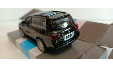 Lexus LX570, черный, откр. двери, инерция 1-43 автопанорама JB1200169, масштабная модель, scale43