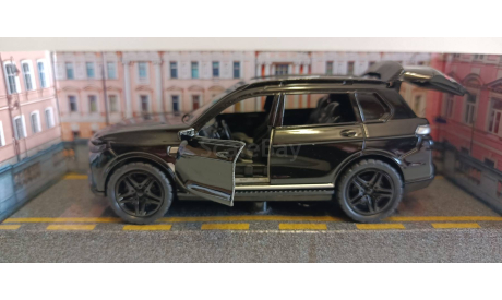 BMW X7  (двери, багажник, инерц., 12см техно парк, масштабная модель, scale0
